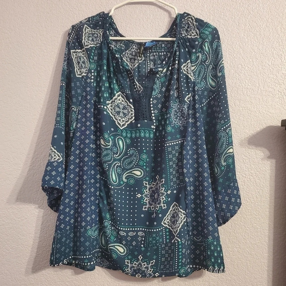 new directions Tops - New Directions 1x blouse